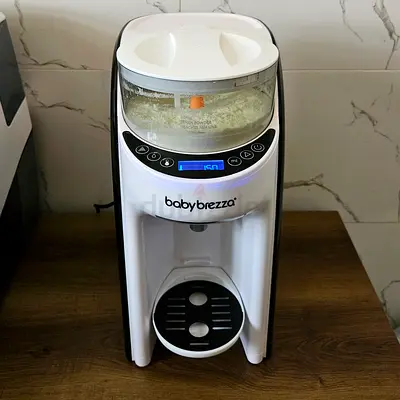 Baby Brezza Formula Pro Advanced – Instant Baby Bottle Maker