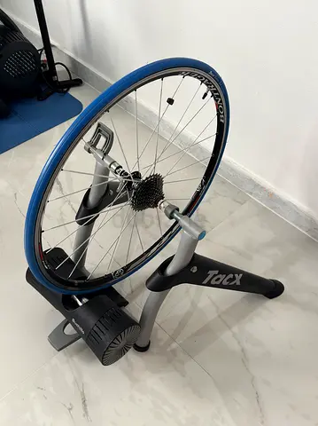 Tacx Bushido Smart Trainer + Bontrager Race Lite Wheelset (Complete Indoor Setup)
