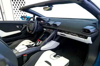 2021 Lamborghini HURACAN — миниатюра 12