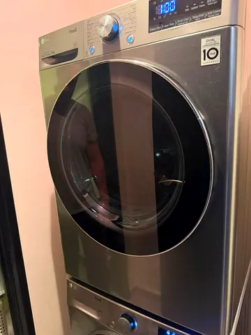 LG 9 kg thin q model dryer