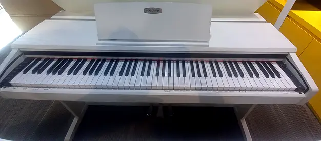 PEARL RIVER V-05 MATTE WHITE