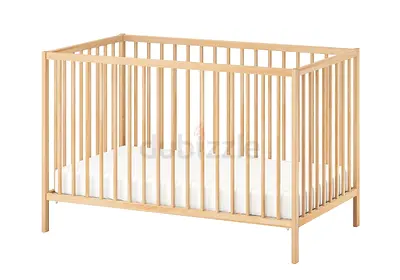 Light Wood Finish Baby Crib with Mattress