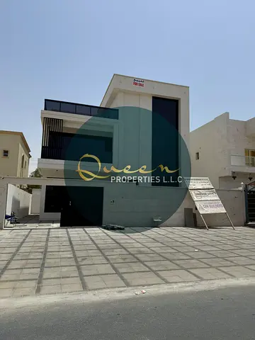 فيلا للبيع في الياسمين شارع فاصل