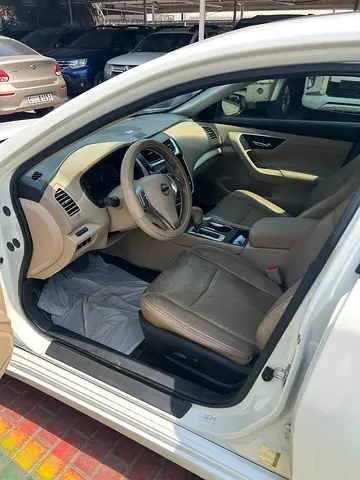 2017 Nissan ALTIMA — фото 7