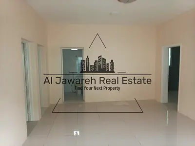 شقه للايجار 3غرف مع حمام ومطبخ \الحديثه\ام القيوين