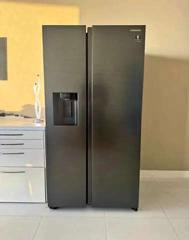 Samsung latest model fridge freezer with water Dispenser and ice maker same like new condition