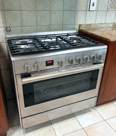 Stainless Steel 90cm Gas Range with Oven - Good Working Condition