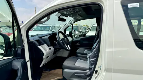2026 Toyota HIACE — фото 2