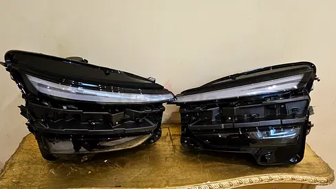 Pair of LED Headlights / Front Headlamps (Used)