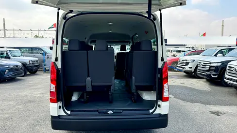 2026 Toyota HIACE — фото 10