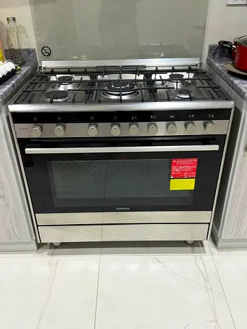 Siemens 5 burner cooker Oven 90x60cm
