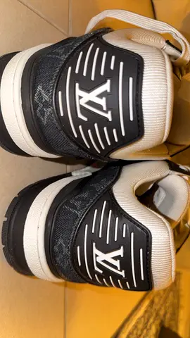 Lv trainers denim noir- preowned good condition