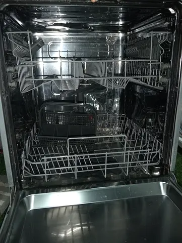 Urgent sale - Zanussi Built-in Dishwasher - Used for sale