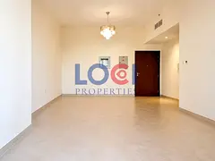 READY TO MOVE | CHILD-FREE | LARGE BALCONY