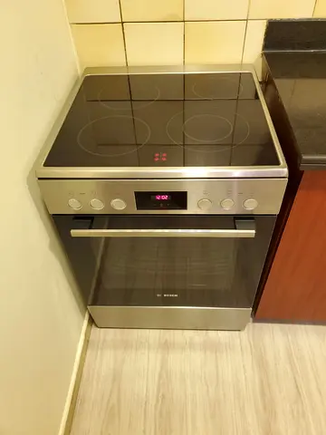 Bosch last model cooker full electrice digital with fan 60/60 cm