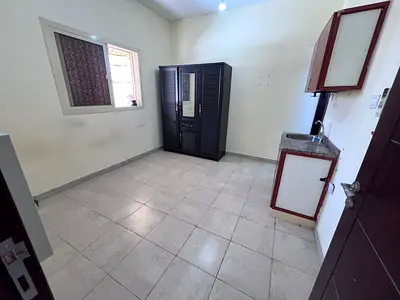 استوديو شامل الفواتير – ليوارة، ثاني صف كورنيش عجمان