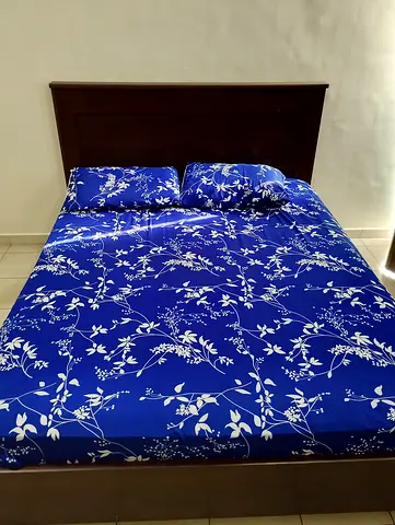 Bed and bed set