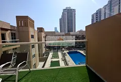 Street View Studio | Modern Finishes | Roxana Residence B