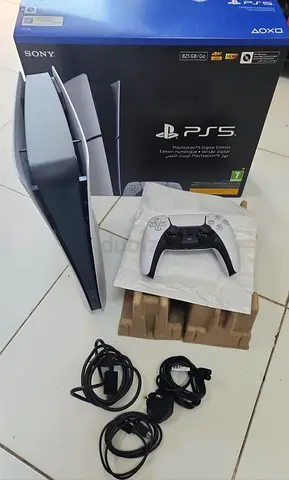 PS5 SILM DIGITAL 825GB ONE CONTROLLER WITH BOX