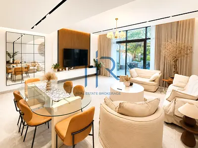 Luxury Townhouse | Private Garden | VOT