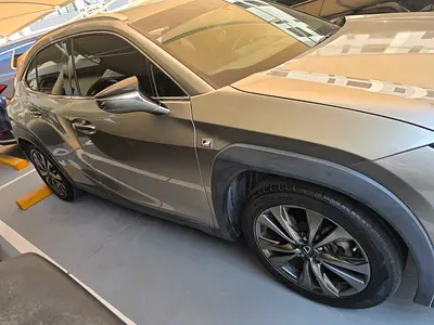 صورة 6 لـ 2019 Lexus UX-SERIES