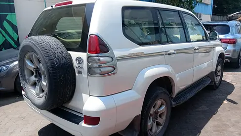 2006 Toyota PRADO photo 2