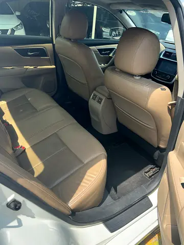 2017 Nissan ALTIMA — фото 11