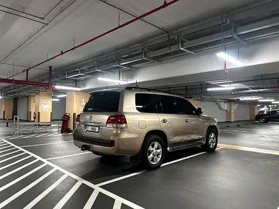2010 Toyota LAND CRUISER — фото 3