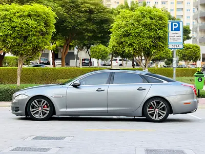 صورة 7 لـ 2014 Jaguar XJ
