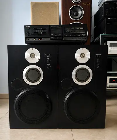 Sony stereo amplifier with speakers for sale