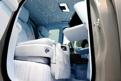 صورة 8 لـ 2025 ROLLS-ROYCE CULLINAN