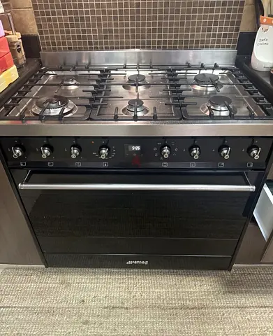 Smeg New Model 6 Burners Top Gas Oven Electric Cooker 90cm  BLACK COLOR (