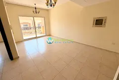 Community View | Luxurious 1BR | 2 Cheques