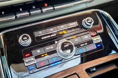 صورة 15 لـ 2022 Lincoln NAVIGATOR