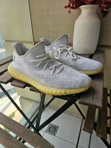 Yeezy Boost 350 V2 Style White/Gum Sole Sneakers