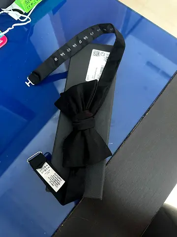 Suits supply | Black Pre-tied Velvet Bow Tie with Adjustable Strap - Like New