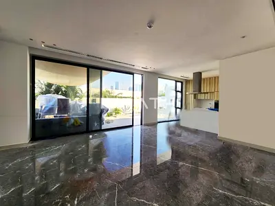 Prime Location | High Quality Villa| Shared Pool