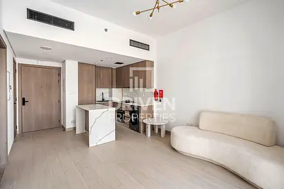 Bright Unit | Fully Furnished | Ready to move in