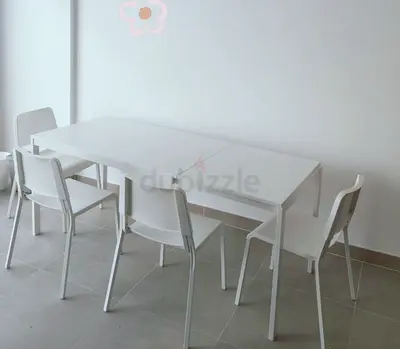 Ikea Extendable dining table with 4 chairs