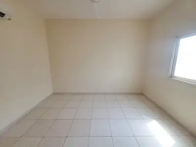 Lavish 1bhk good building ner Muwailah bus stop rent28k