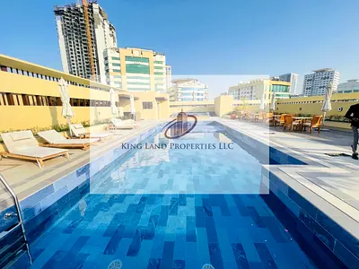 شقة فاخرة بثلاث غرف نوم متاحة للإيجار