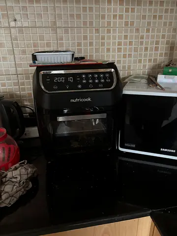 Nutricook Air Fryer Oven - countertop convection cooker (used)