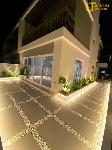 Mid Corner 4BR | Camelia | Family Townhouse