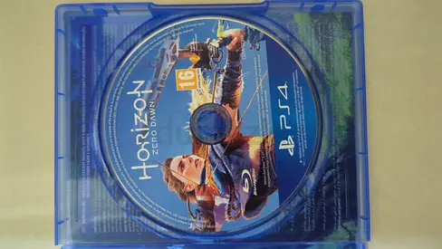 Horizon Zero Dawn (PS4) - Disc Only, Good Condition