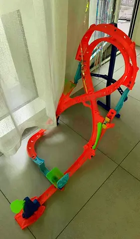 Hot wheels action vertical -8 Jump Track Set