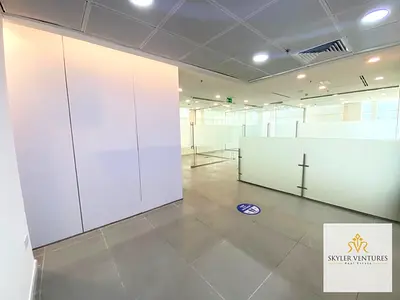 مكتب داون تاون فيو | كلوفر باي | تخطيط مقسم