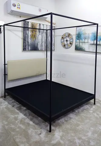 Four Poster Bed With Mattress