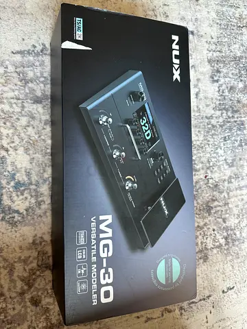 NUX MG30 modeller effects processor