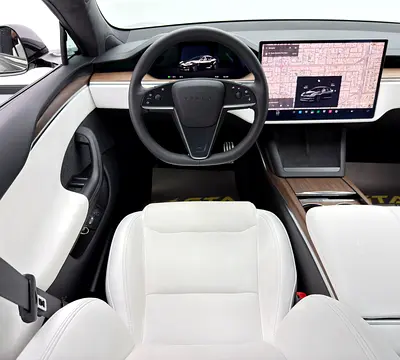 2024 Tesla MODEL S — фото 8
