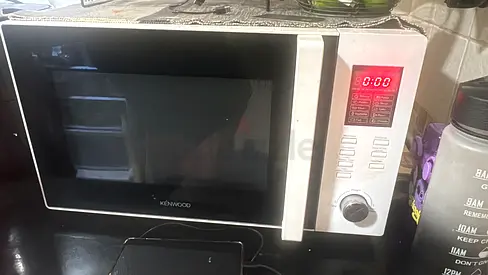 Kenwood countertop microwave - good working condition & Bompani Cooking Range